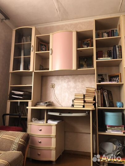 Продается стенка для девочки в детскую комнату