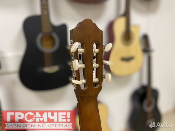 Гитара Yamaha C40