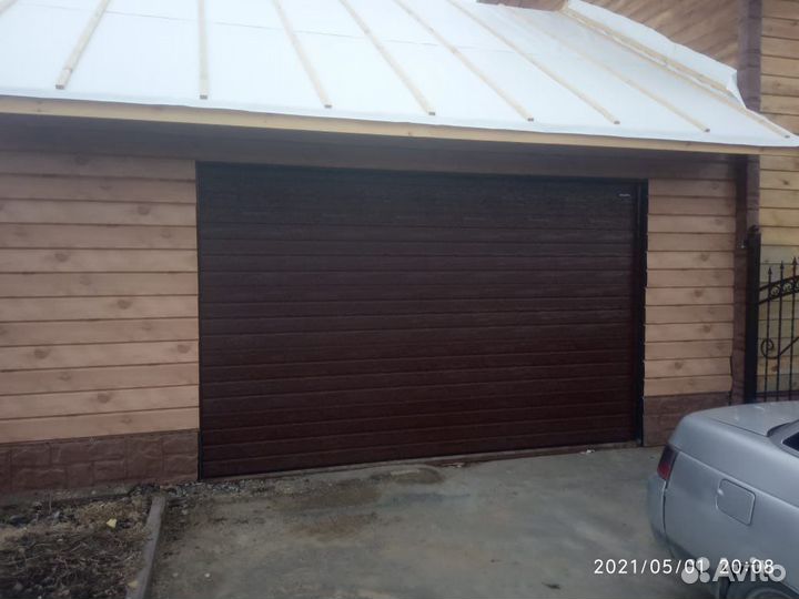 Гаражные секционные ворота