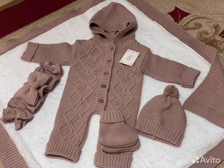 Комбинезоны вязаные, плед детский