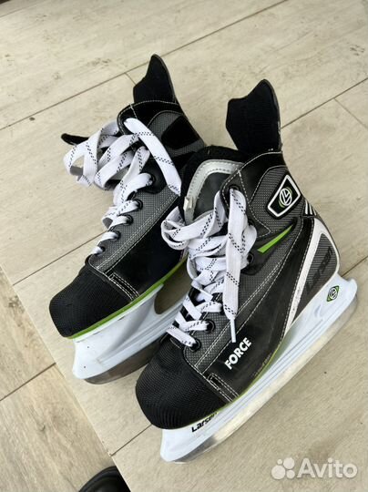 Коньки хоккейные