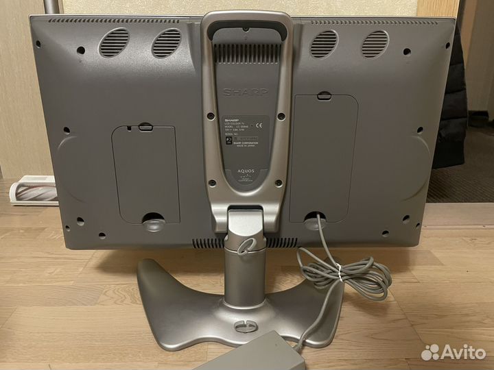 Teлевизор sharp aquos 20