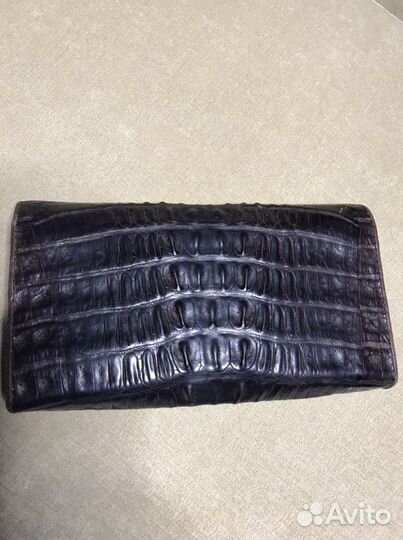 Клатч из кожи крокодила
