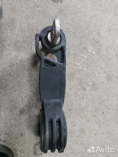 Подушка двигателя правая Honda Civic 2008