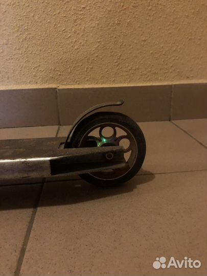 Трюковой самокат парковый