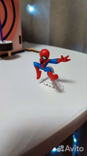 Киндер сюрприз герои Marvel