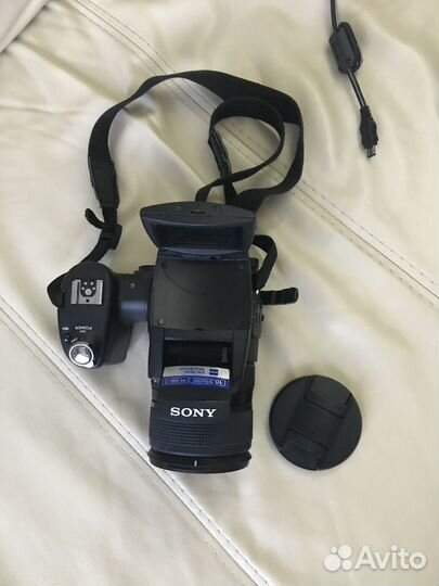 Фотоаппарат Sony Cyber-Shot DSC-R1 (Carl Zeiss)