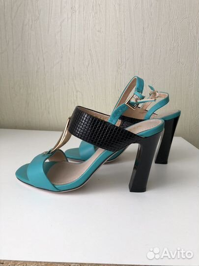 Босоножки женские 37 размер