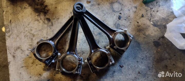 Шатун Jetta 1.6