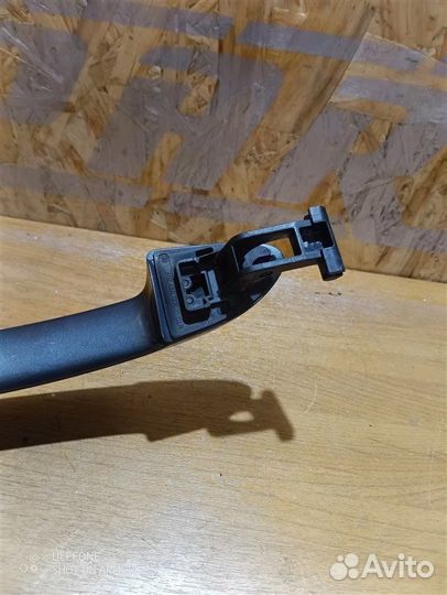 Ручка двери наружная левая Volkswagen Passat R