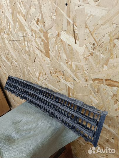 Решетка переднего бампера Renault Megane 2