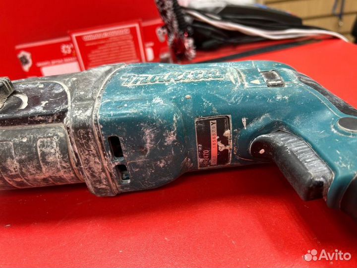Перфоратор Makita HR2470