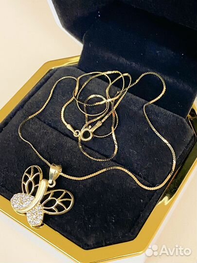 Золотая цепь с кулоном