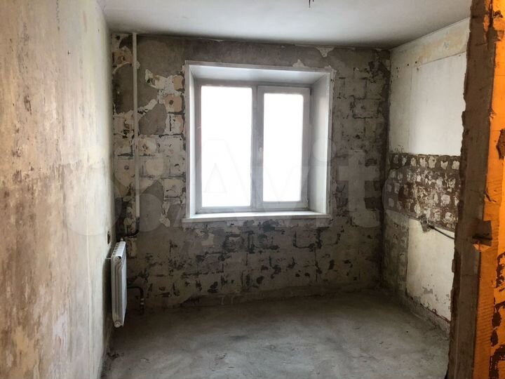 4-к. квартира, 78 м², 1/10 эт.