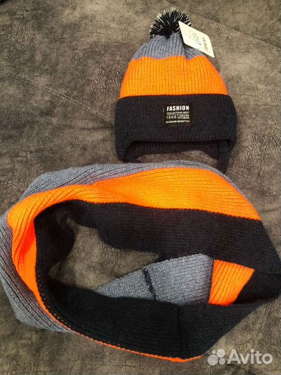 Комплект шапка и шарф новый