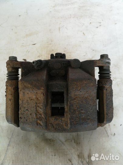 Суппорт передний правый Honda Civic 4D FD1 FD2 FD3