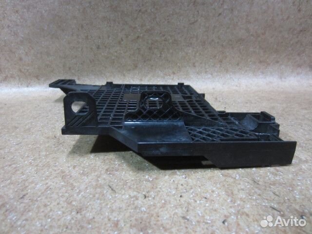 Кронштейн фары правой Лэнд Ровер Рендж Ровер Эвок