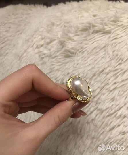 Кольцо с крупным жемчугом