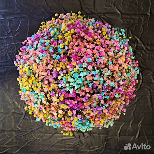 Коробочка с радужной гипсофилой