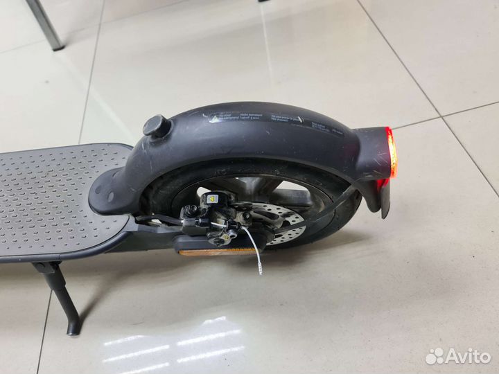 Xiaomi mi essential электросамокат