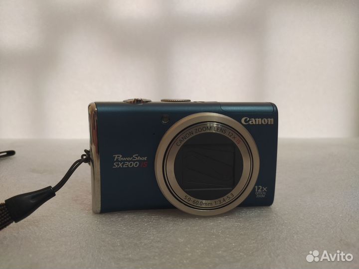 Компактный фотоаппарат Canon PowerShot SX200 IS