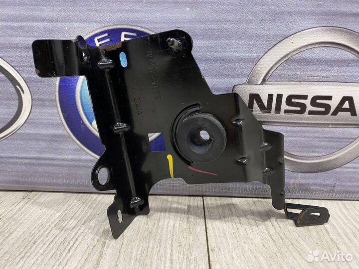 Кронштейн renault duster