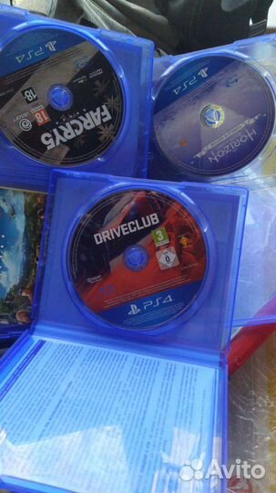 Sony playstation 4 PS4 slim 1tb