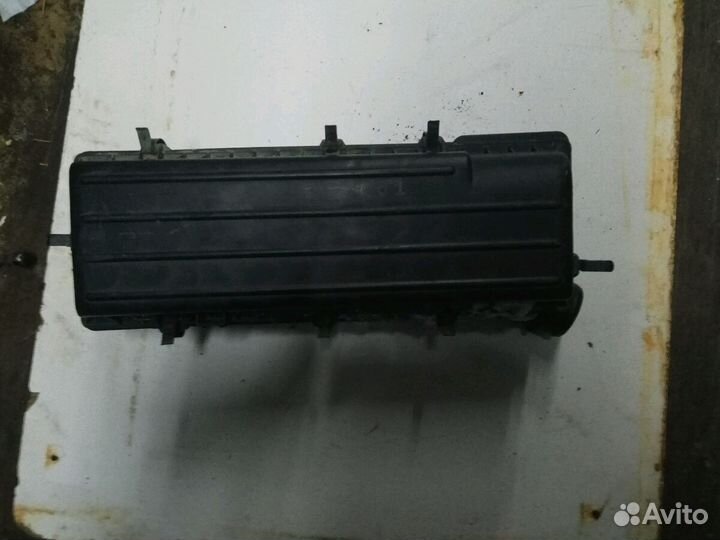 Корпус воздушного фильтра Киа Рио 1