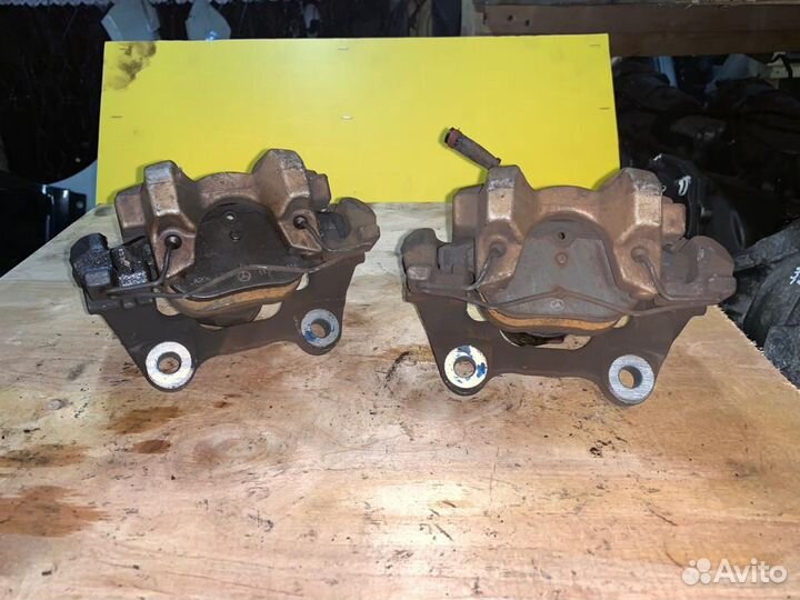 Суппорт задний на Мерседес w204 w207 w212