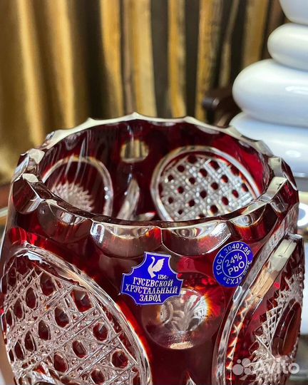 Ваза для цветов хрустальная цветная астра