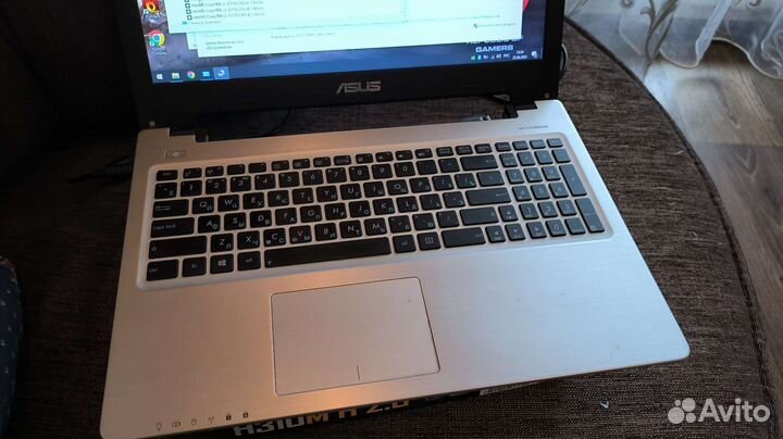 Игровой ноутбук Asus GT740M Core i3 SSD