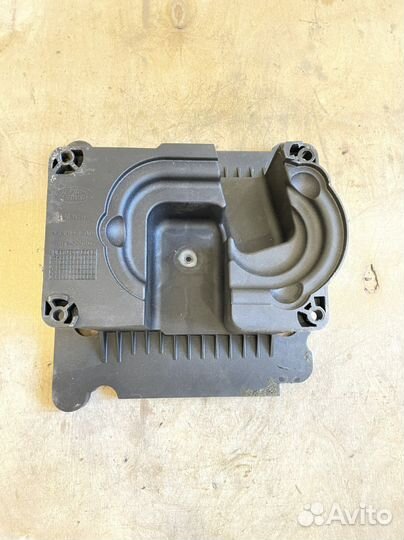 Рейндж ровер спорт 1 кронштейн кулисы