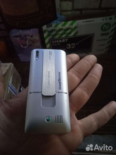 Телефон sony ericsson k770i