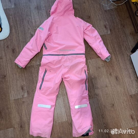 Горнолыжный комбинезон