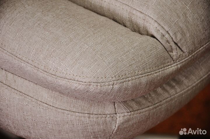 Офисное кресло 