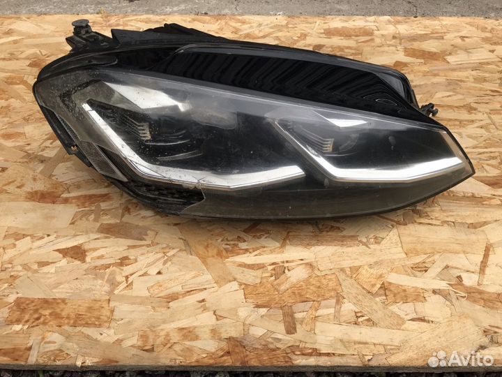 Фара правая Volkswagen Golf 7 Рестайлинг LED