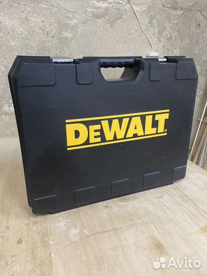 Перфоратор dewalt