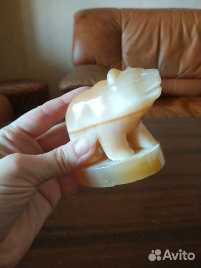 Статуэтка каменная медведь