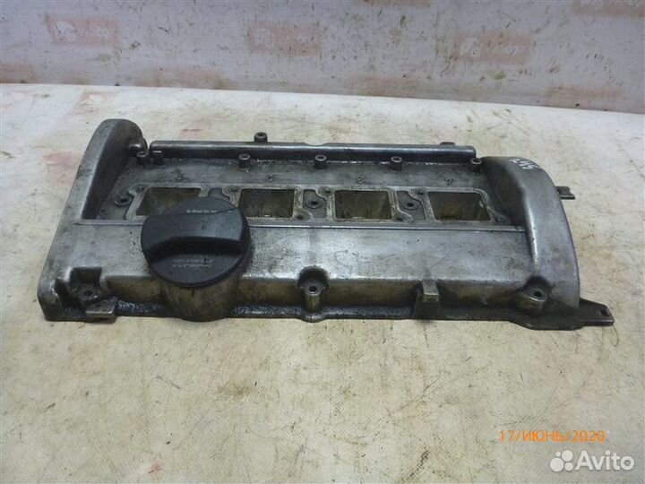 Крышка клапанная Audi A4 B5 AEB 1997
