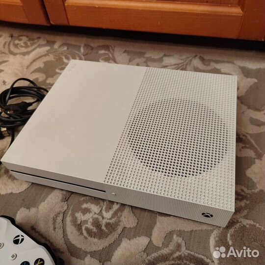 Xbox One S