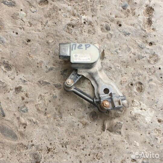 Датчик положения подвески porsche cayenne 955 957