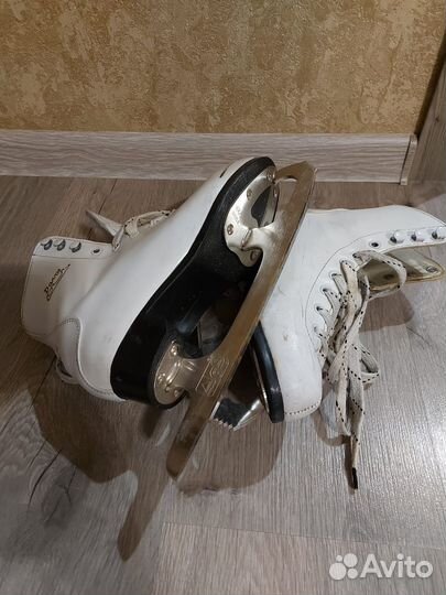 Коньки фигурные