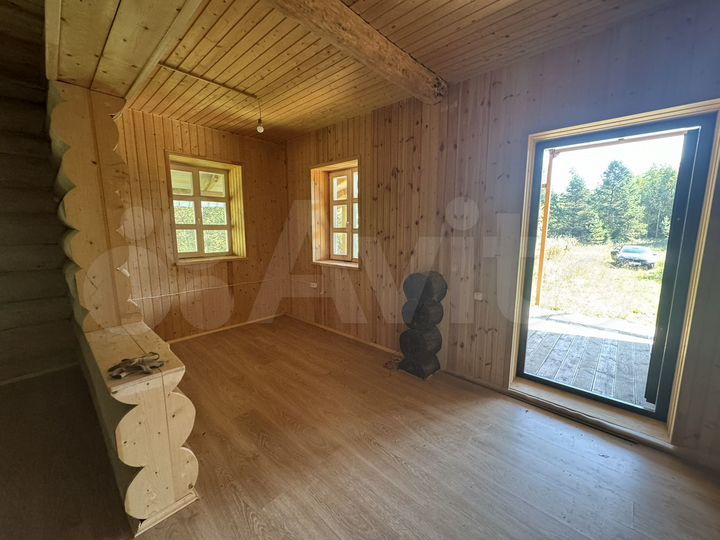 Коттедж 180 м² на участке 16 сот.