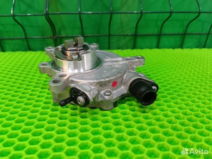 Насос вакуумный тормозной системы Mercedes-Benz