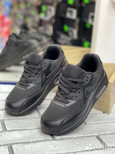 Кроссовки женские 1903