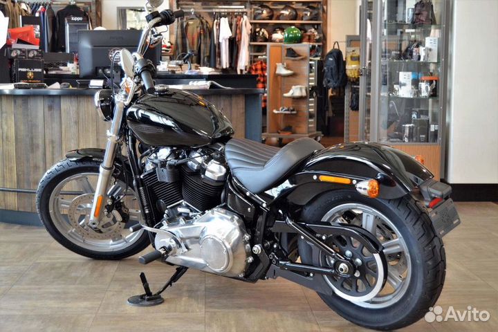 Мотоцикл Harley-Davidson Softail Standard