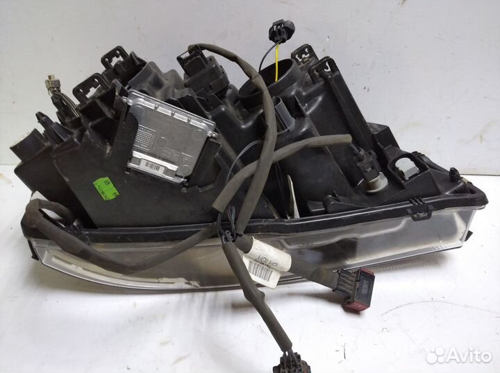 Фара левая Volvo XC90 2002-2015