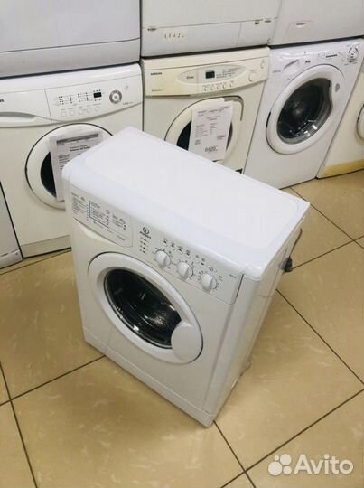 Стиральная машина Индезит 33см