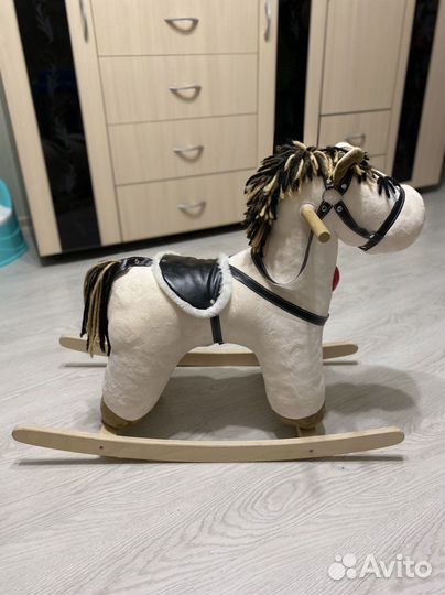 Лошадь качалка
