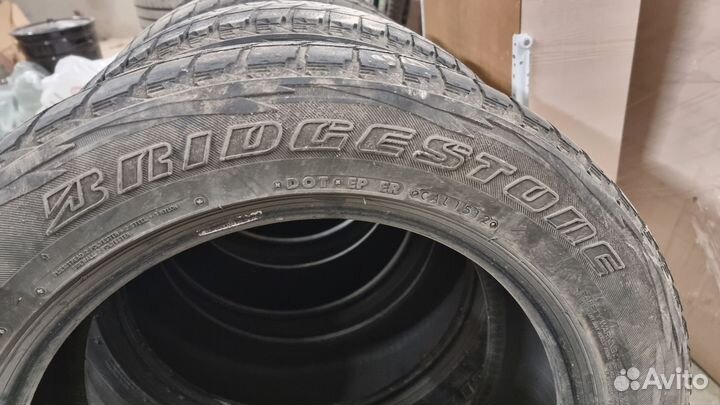 Bridgestone Blizzak DM-V1 215/60 R17 96R